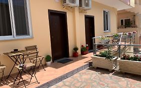Klea B Apartments