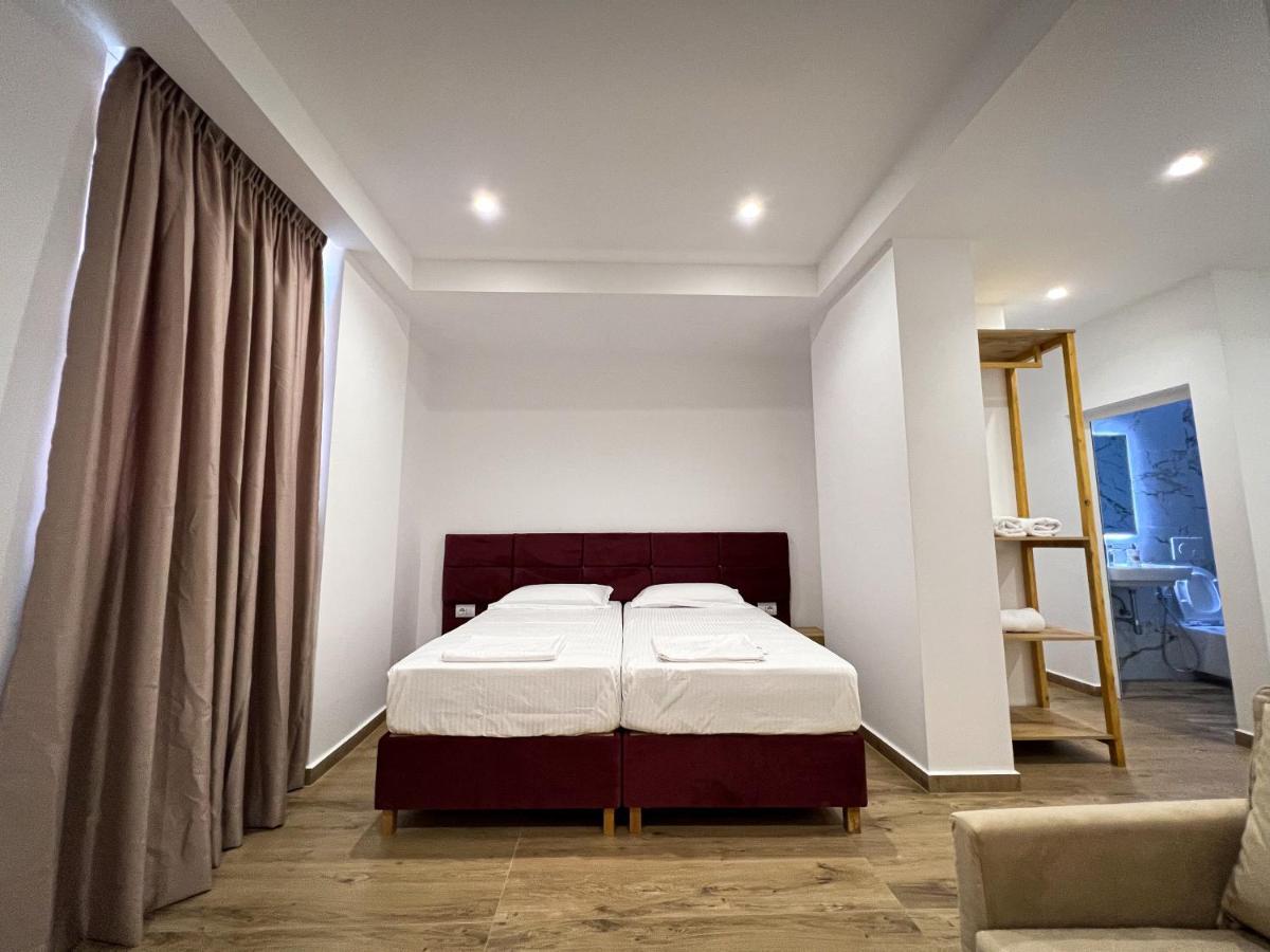 Klea B Apartments Sarandë Esterno foto