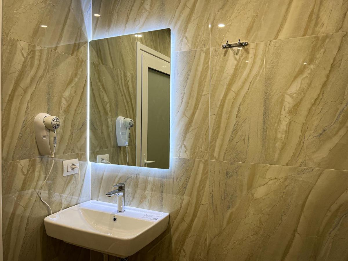 Klea B Apartments Sarandë Esterno foto