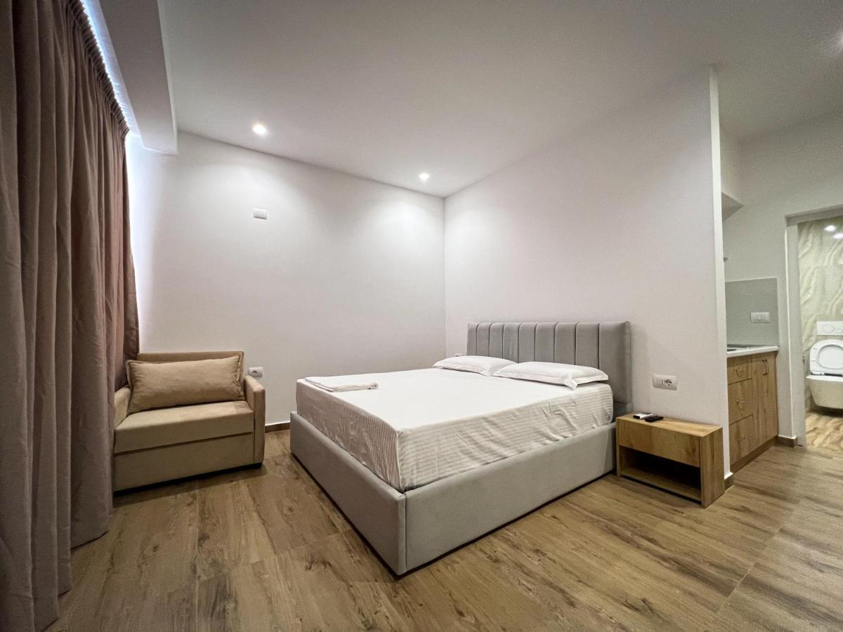 Klea B Apartments Sarandë Esterno foto