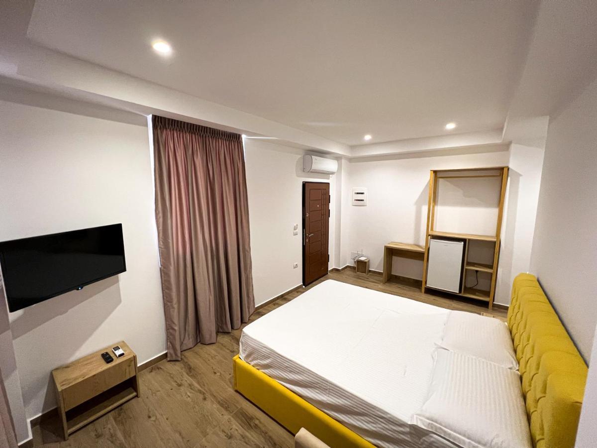 Klea B Apartments Sarandë Esterno foto