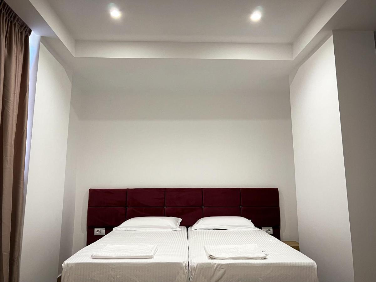 Klea B Apartments Sarandë Esterno foto