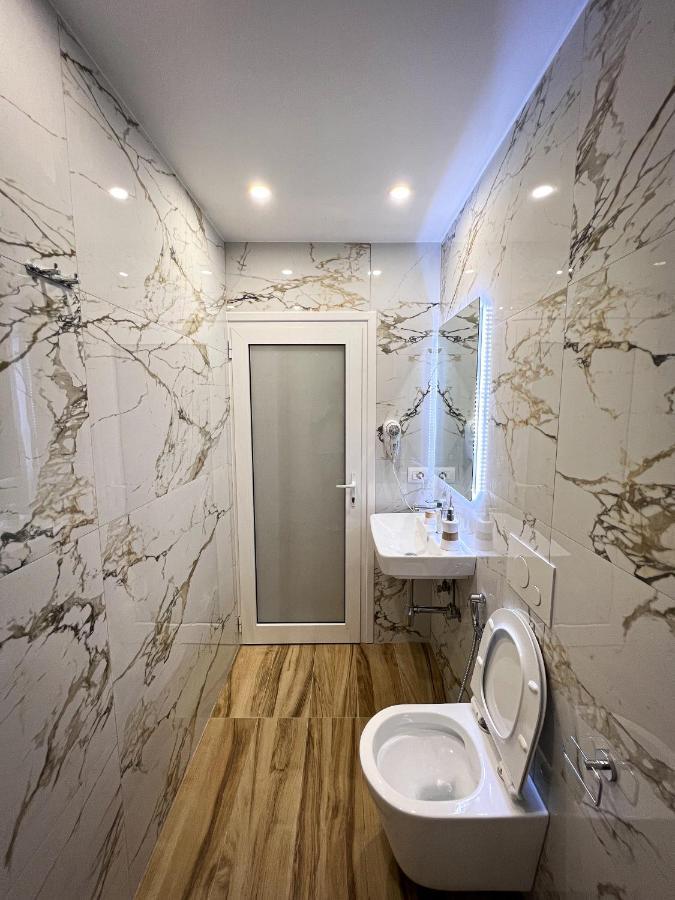 Klea B Apartments Sarandë Esterno foto