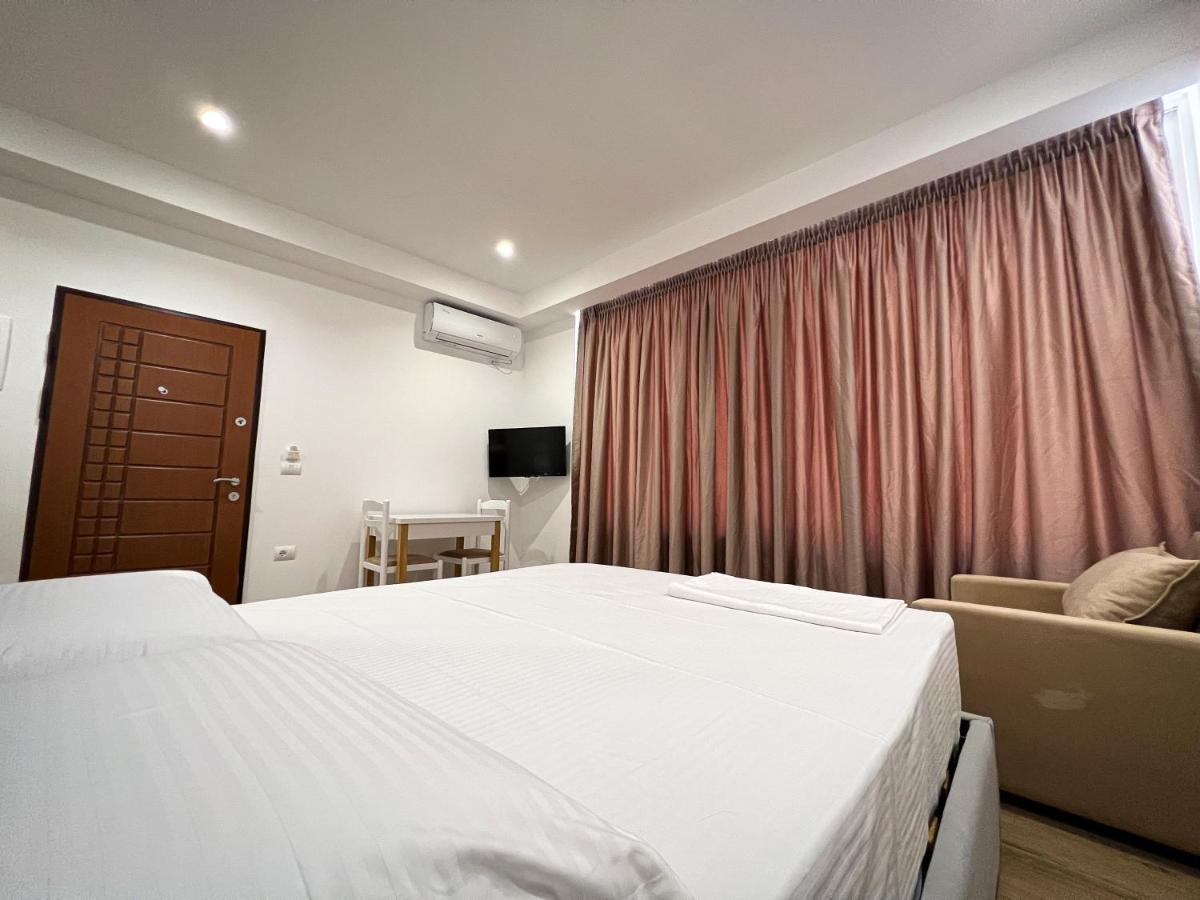 Klea B Apartments Sarandë Esterno foto