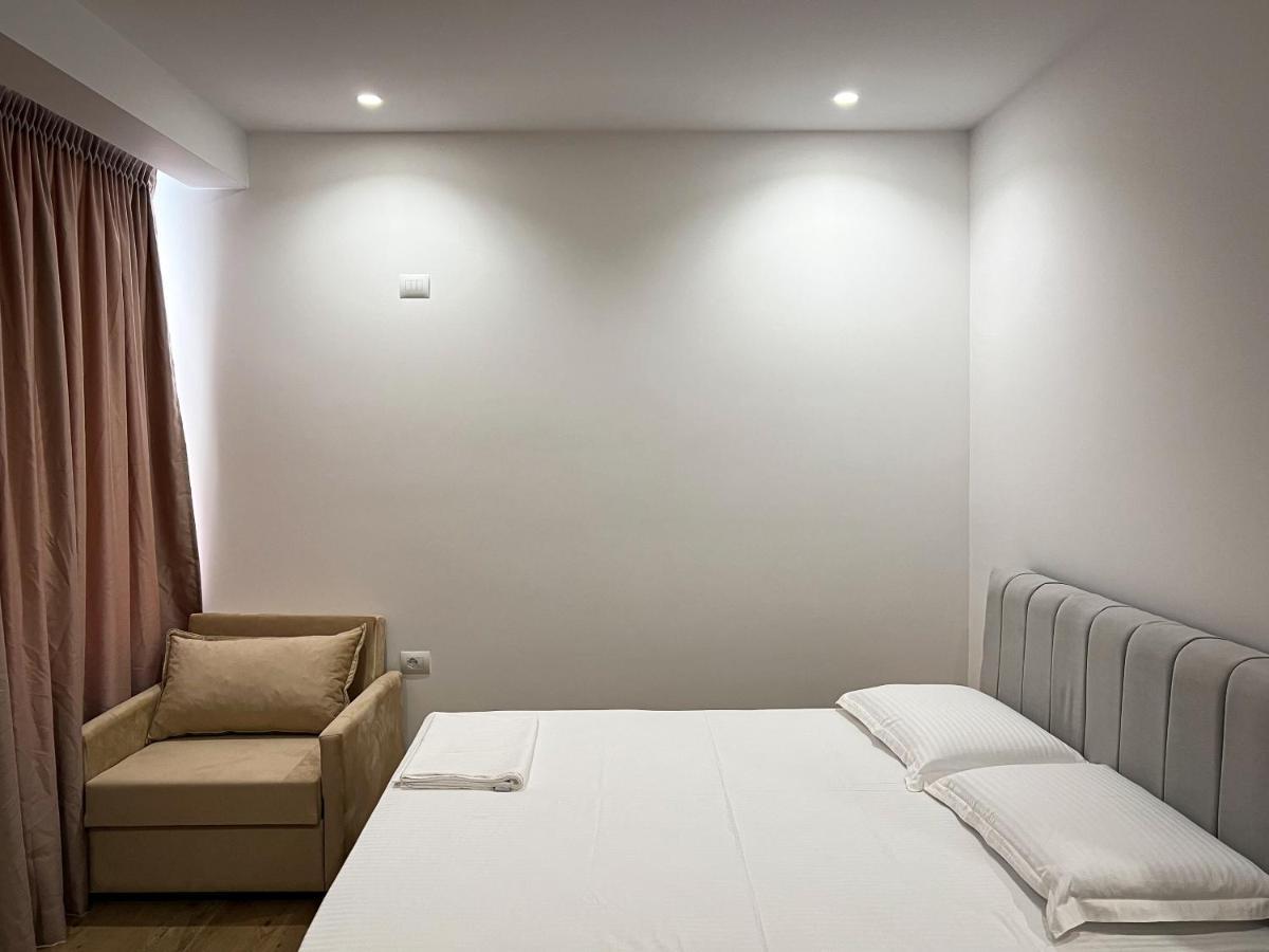 Klea B Apartments Sarandë Esterno foto